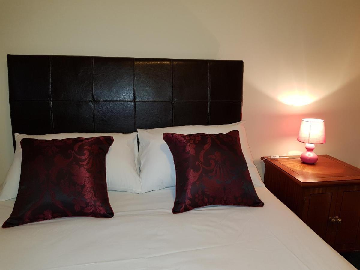 The Anchorage Hotel ทรูน ภายนอก รูปภาพ